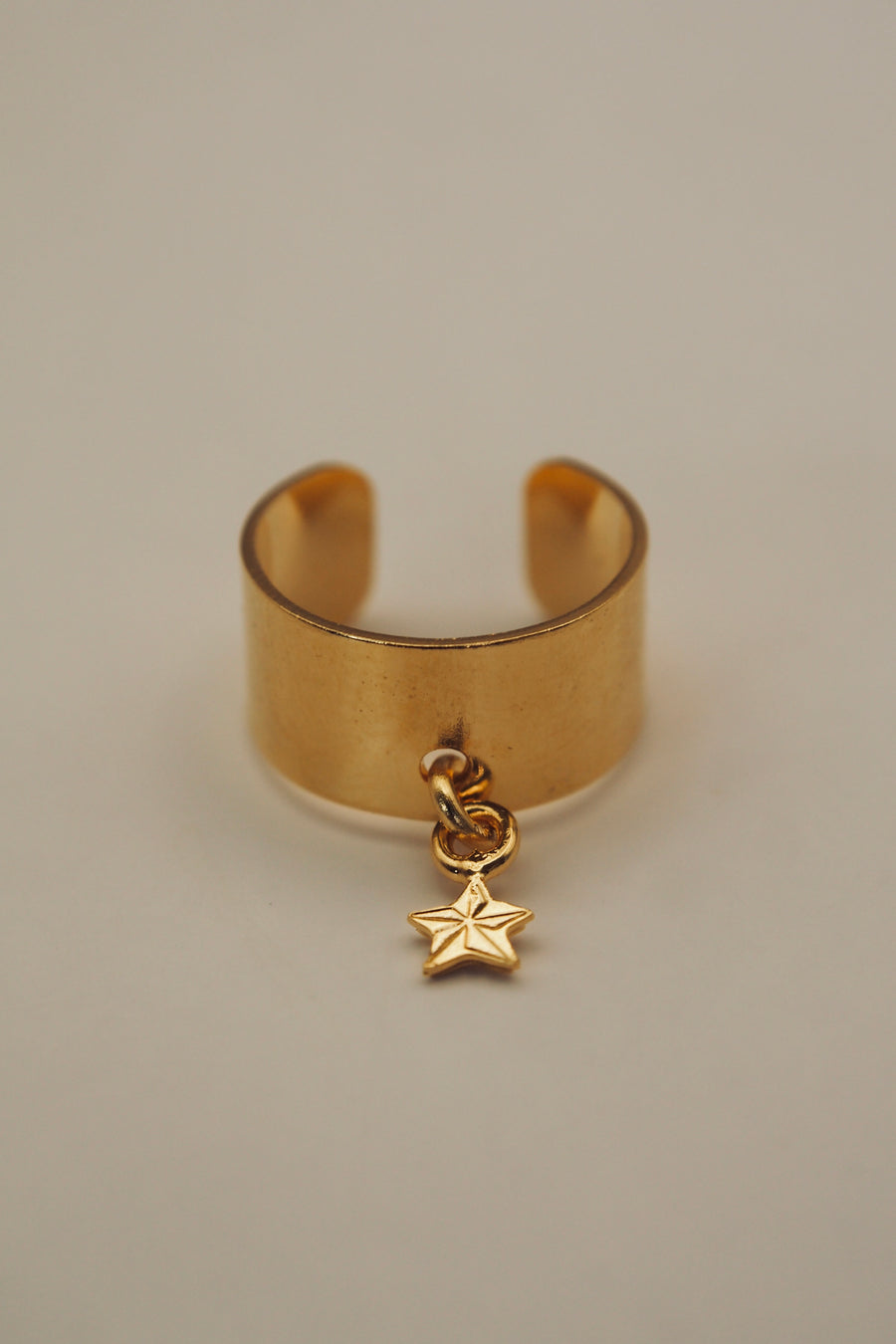 Ear-cuff