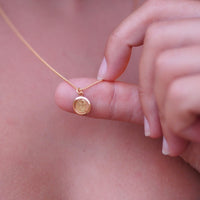 Collier long médaillon Eve